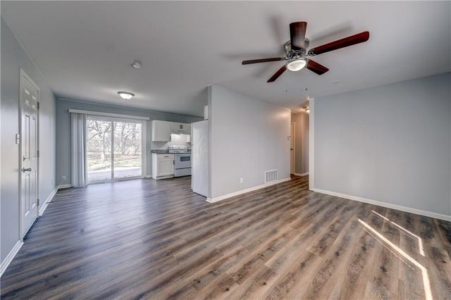 8300 E 110th Street, Kansas City, MO 64134