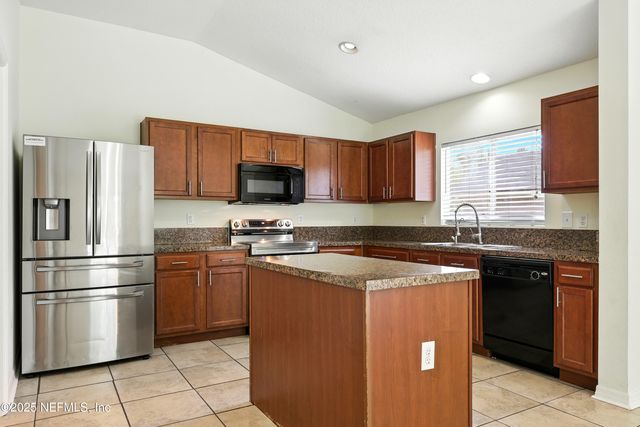 2522 VICTORIA POINT Drive, Jacksonville, FL 32218