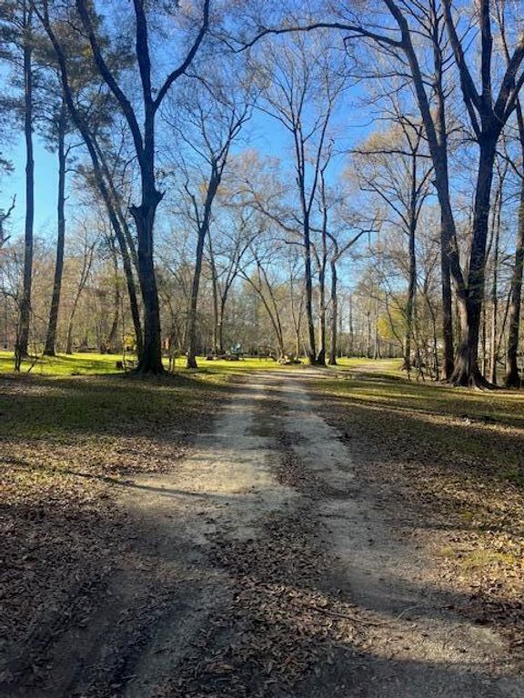 41 Mendel Court, Round O, SC 29474