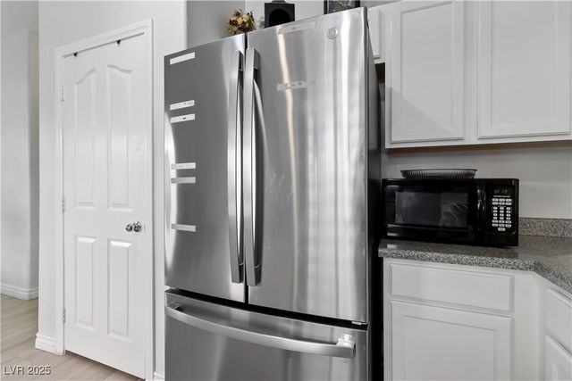 8908 Cambridge Glen Court, Las Vegas, NV 89149