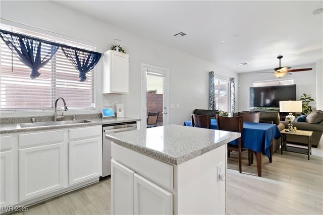 8908 Cambridge Glen Court, Las Vegas, NV 89149