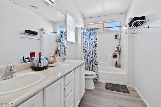 8908 Cambridge Glen Court, Las Vegas, NV 89149