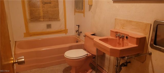 7736 Root Road, North Ridgeville, OH 44039