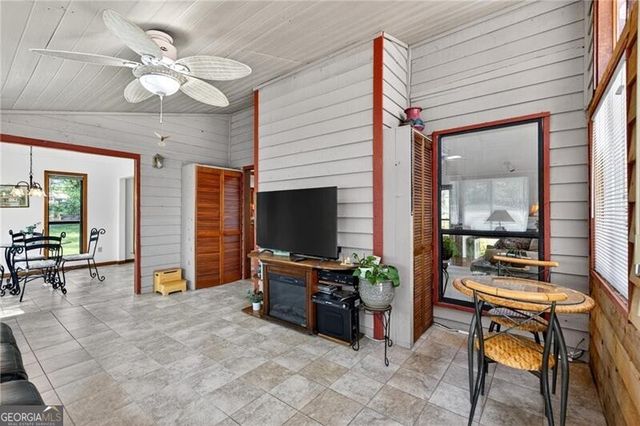 120 Farm Track, Roswell, GA 30075