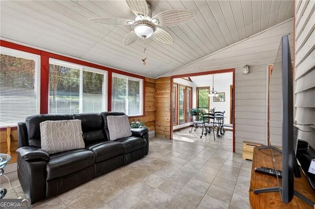 120 Farm Track, Roswell, GA 30075