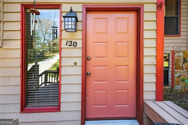 120 Farm Track, Roswell, GA 30075