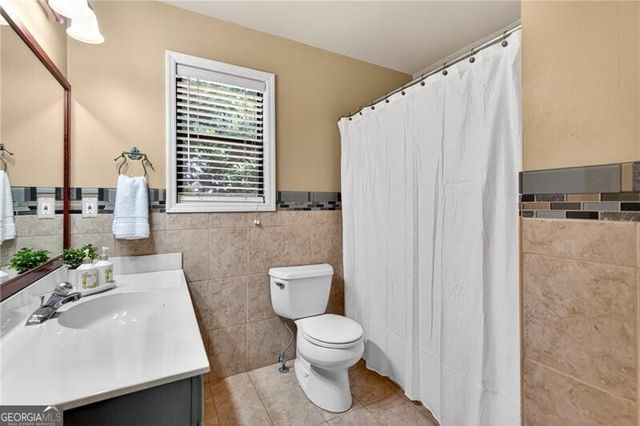 120 Farm Track, Roswell, GA 30075