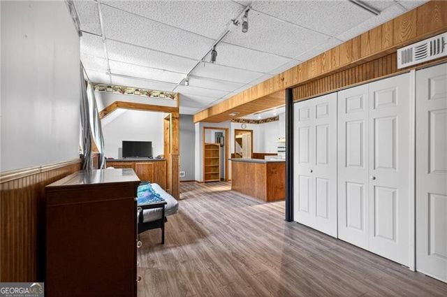 120 Farm Track, Roswell, GA 30075