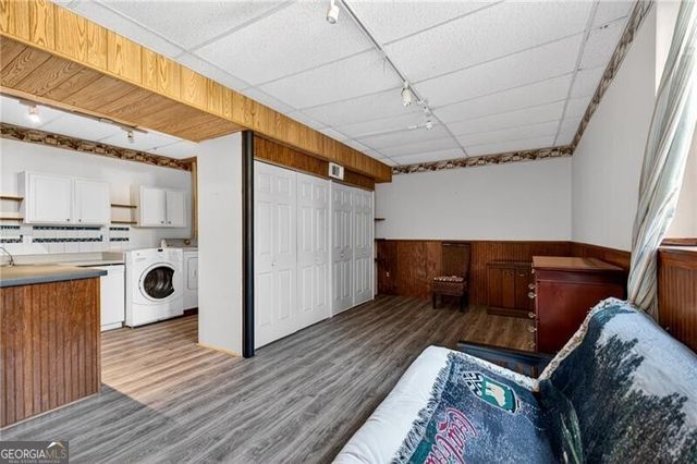 120 Farm Track, Roswell, GA 30075