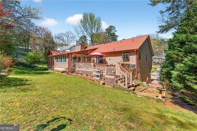 120 Farm Track, Roswell, GA 30075