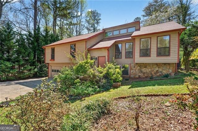 120 Farm Track, Roswell, GA 30075