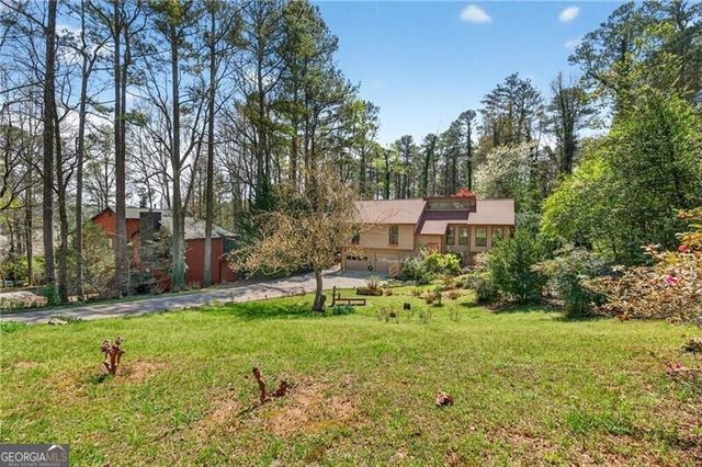 120 Farm Track, Roswell, GA 30075