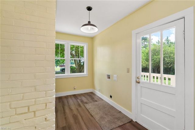 1750 Colonial TRL E, Surry, VA 23883