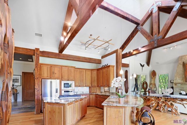 16056 Highland Bluff Ct, Baton Rouge, LA 70810