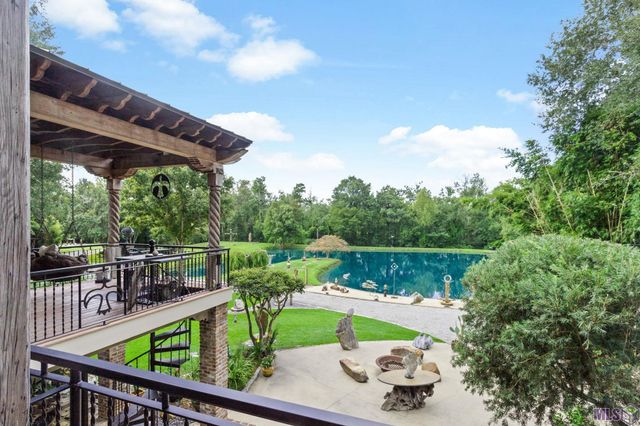 16056 Highland Bluff Ct, Baton Rouge, LA 70810