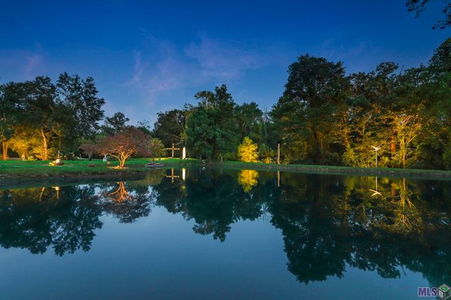 16056 Highland Bluff Ct, Baton Rouge, LA 70810