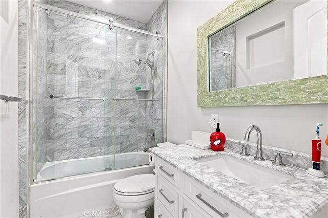 6926 Chimineas Avenue, Reseda, CA 91335