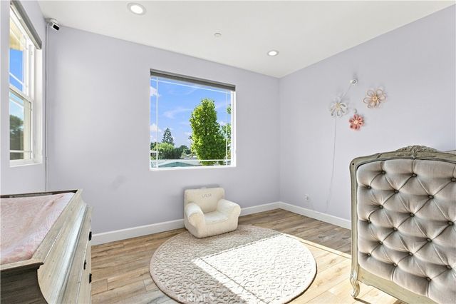 6926 Chimineas Avenue, Reseda, CA 91335