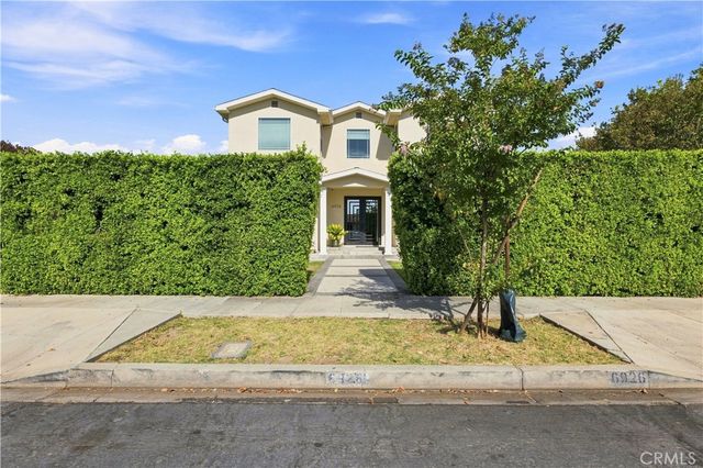 6926 Chimineas Avenue, Reseda, CA 91335