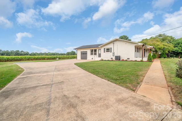 3115 Crow Road, Monroe, NC 28112
