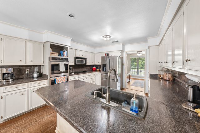 1440 Live Oak Street, Sulphur Springs, TX 75482