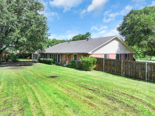1440 Live Oak Street, Sulphur Springs, TX 75482