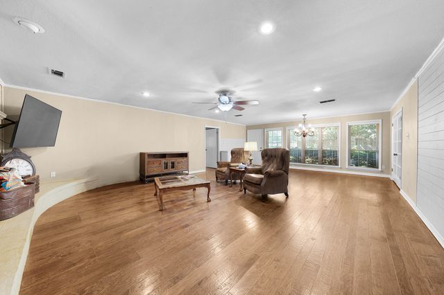 1440 Live Oak Street, Sulphur Springs, TX 75482