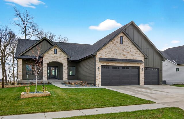 5321 173rd Street, Urbandale, IA 50323