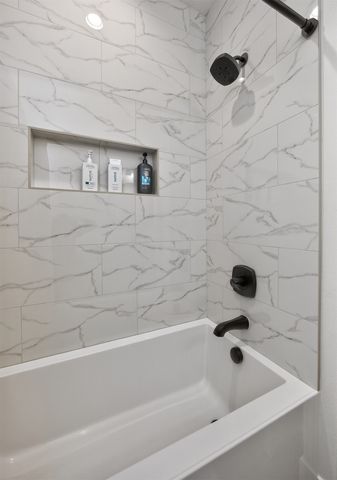 5321 173rd Street, Urbandale, IA 50323