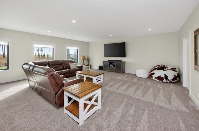 5321 173rd Street, Urbandale, IA 50323