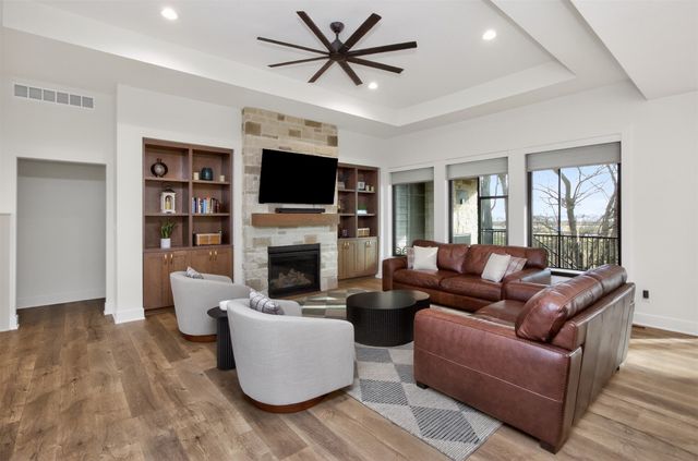 5321 173rd Street, Urbandale, IA 50323