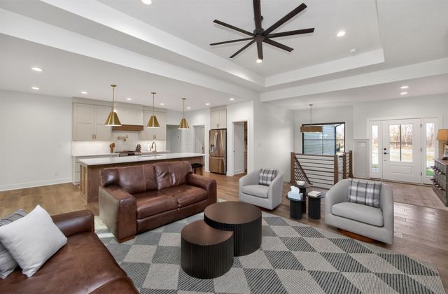 5321 173rd Street, Urbandale, IA 50323