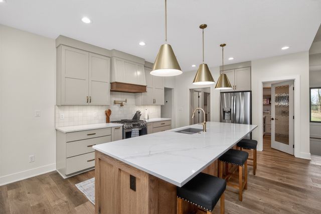 5321 173rd Street, Urbandale, IA 50323