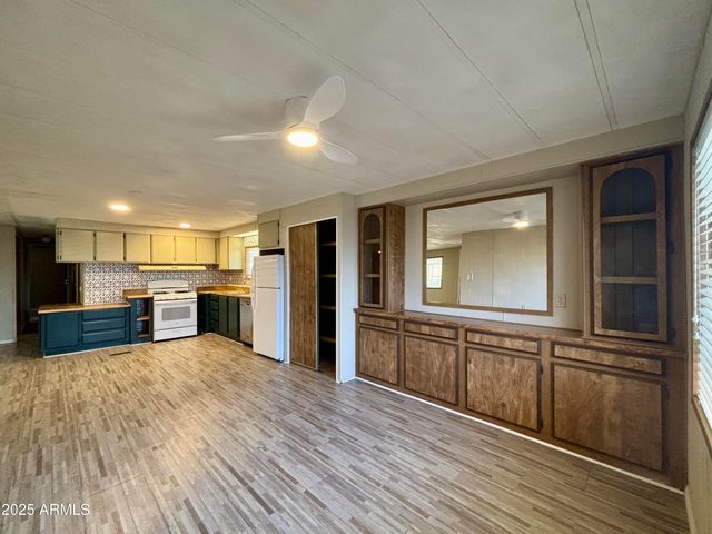 4400 W Missouri Avenue 99, Glendale, AZ 85301