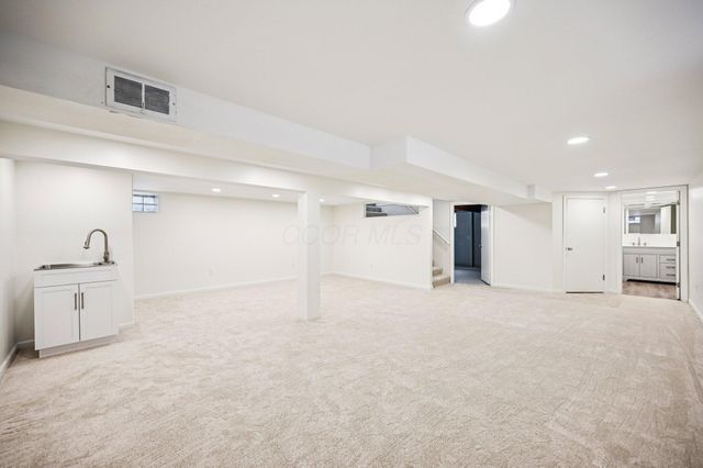 11608 Meadow Avenue, Pickerington, OH 43147