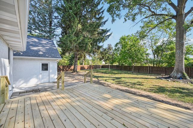 11608 Meadow Avenue, Pickerington, OH 43147