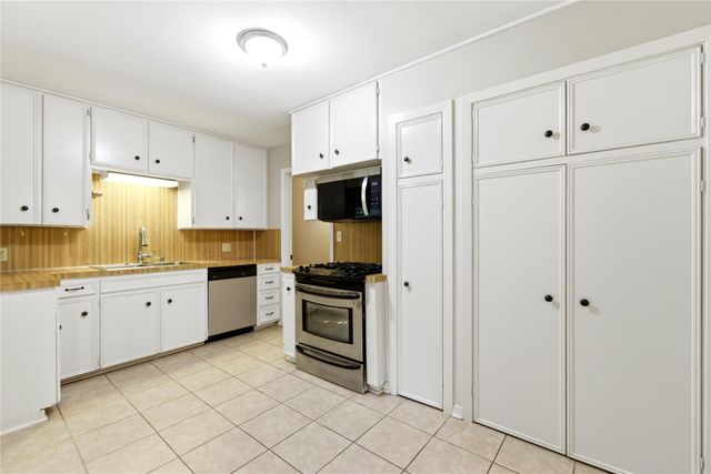 8406 Highcrest Drive, Houston, TX 77055