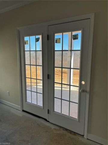 3534 Townland Circle, Clemmons, NC 27012