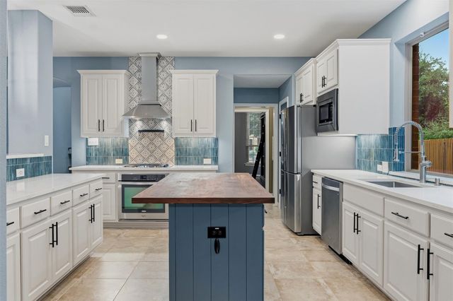 3935 Bowstring BND, Cedar Park, TX 78613