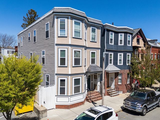 714 E 4th St 3, Boston, MA 02127