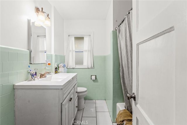 7977 Vista Del Rosa, Downey, CA 90240