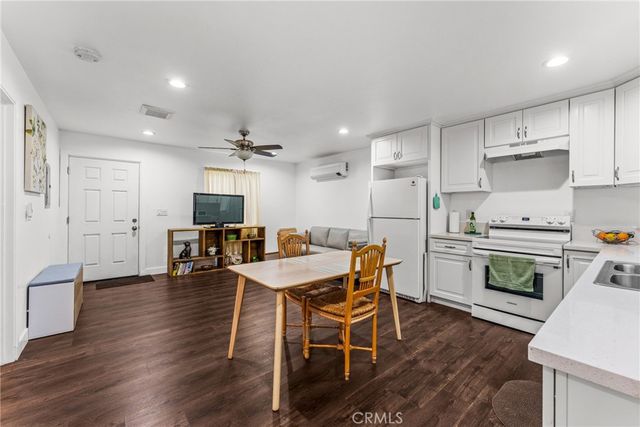 7977 Vista Del Rosa, Downey, CA 90240
