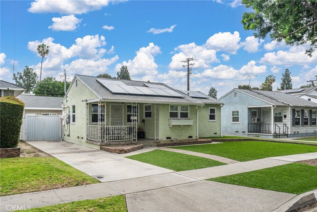 7977 Vista Del Rosa, Downey, CA 90240