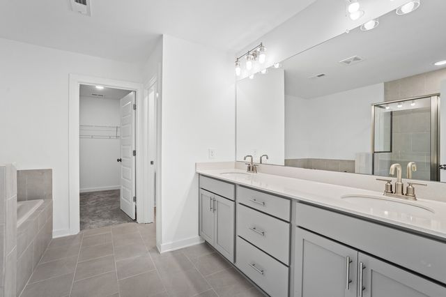 2155 Arrington Drive, White House, TN 37188