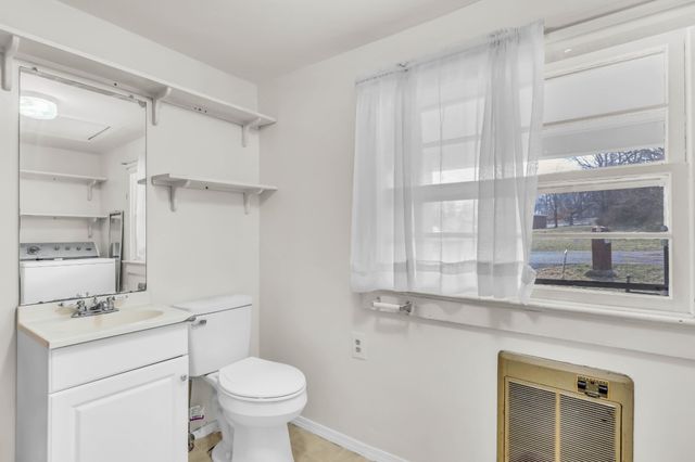 116 N Saltsman Dr, Hopkinsville, KY 42240