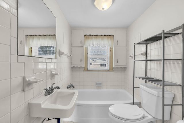 116 N Saltsman Dr, Hopkinsville, KY 42240