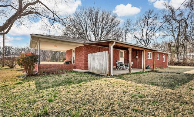 116 N Saltsman Dr, Hopkinsville, KY 42240