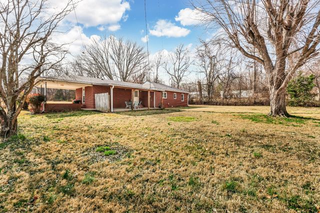 116 N Saltsman Dr, Hopkinsville, KY 42240