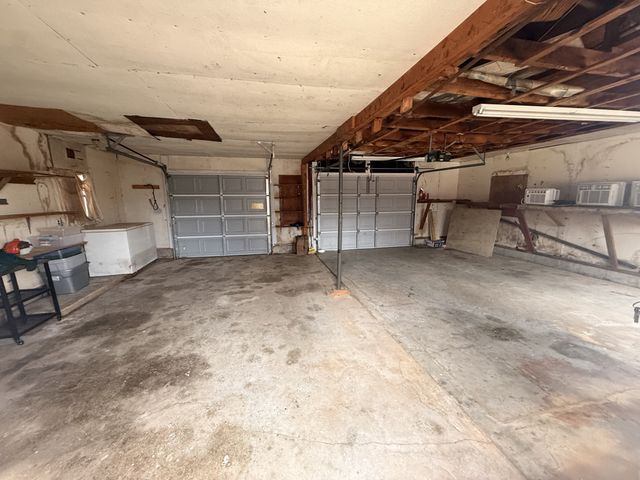 116 N Saltsman Dr, Hopkinsville, KY 42240