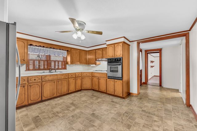 116 N Saltsman Dr, Hopkinsville, KY 42240